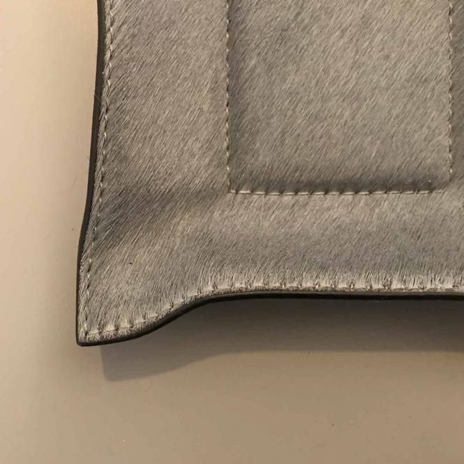 Die Lederablage Jack quadratisch Fellleder graphit im Detail Lederablage Jack Fellleder quadratisch S, graphit,